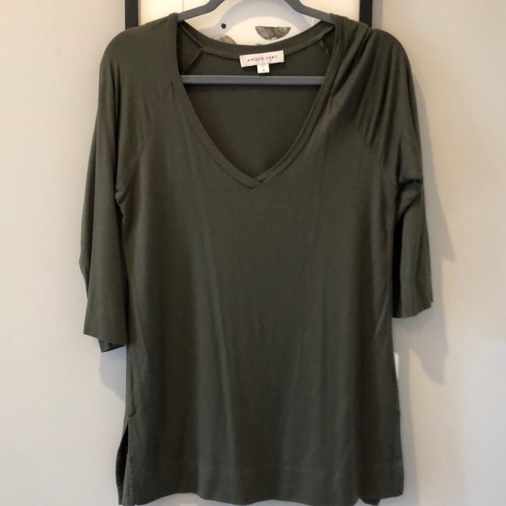 Amour Vert V-Neck Top